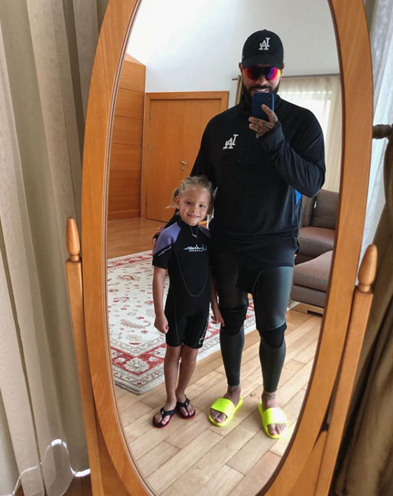 Тимати с дочерью