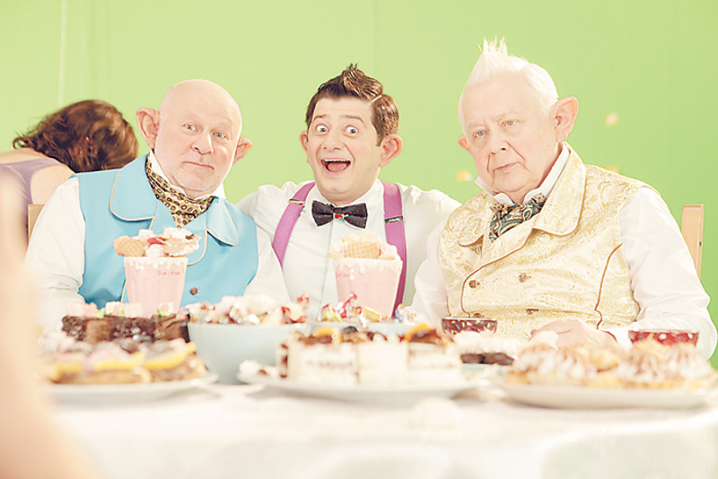 К работам на телевидении нужно прибавить и солидную фильмографию Михаила Галустяна. В комедии «Тот еще Карлсон» Михаил работал с Олегом Табаковым