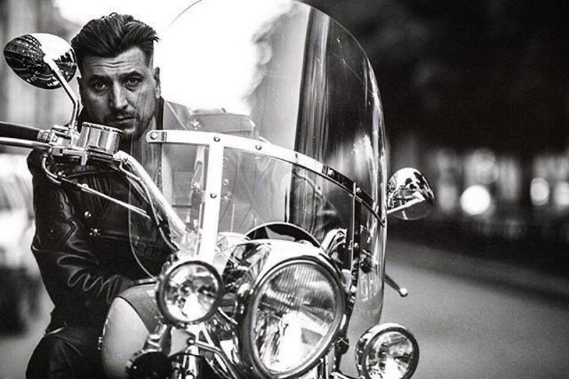 «У меня был период, когда имел три мотоцикла и скутер, я был буржуем. Жил в частном доме, мог себе позволить все это хранить и обслуживать. Сейчас все свелось к одному Indian”