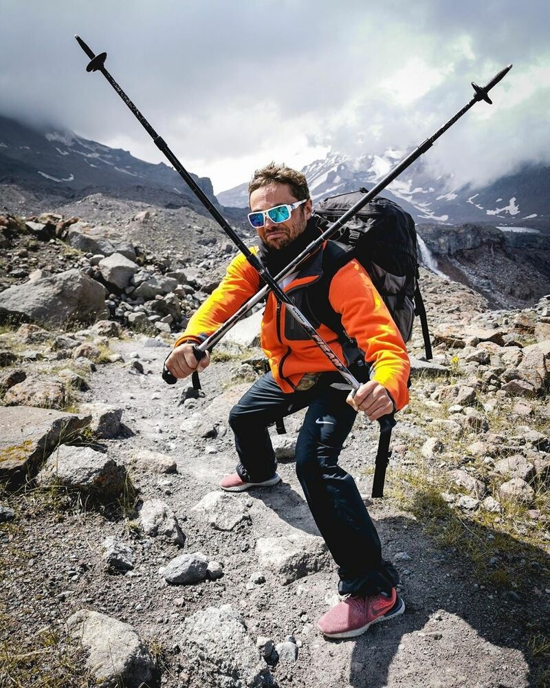 Звезда "Интернов" не побоялся покорить легендарную гору Казбек