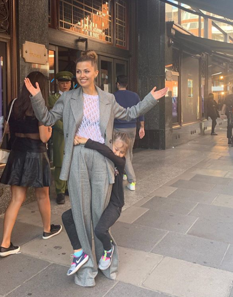 Виктория Боня с дочерью