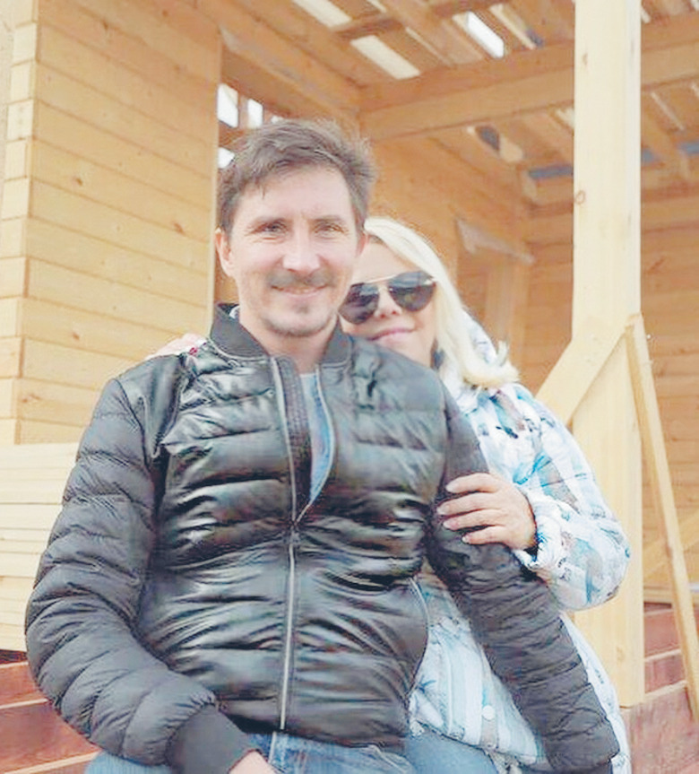 Яна Поплавская с возлюбленным