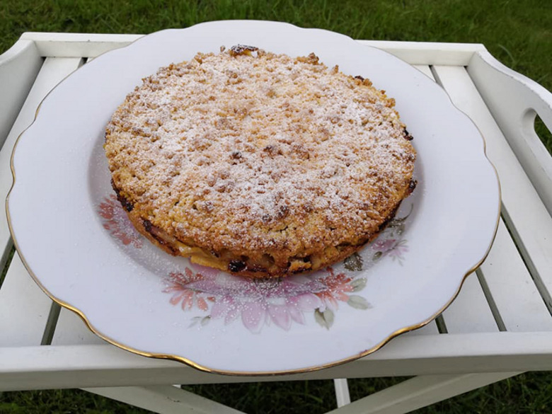 Яблочный пирог со штрейзелем