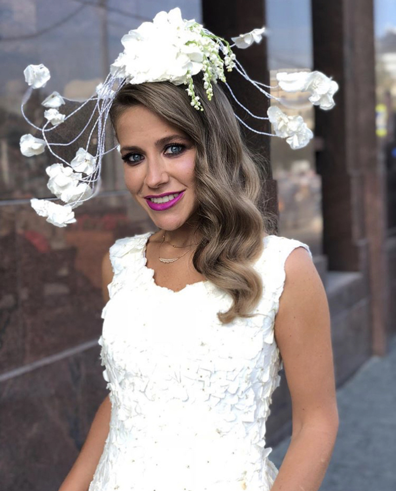 В последнее время Юлия часто примеряет свадебные образы
