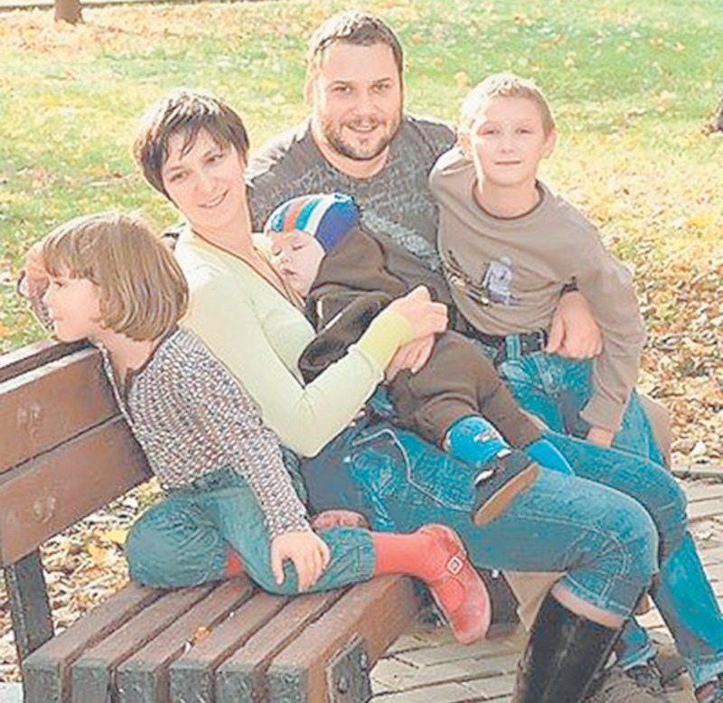 За это время в актерской семье родились три сына и дочка