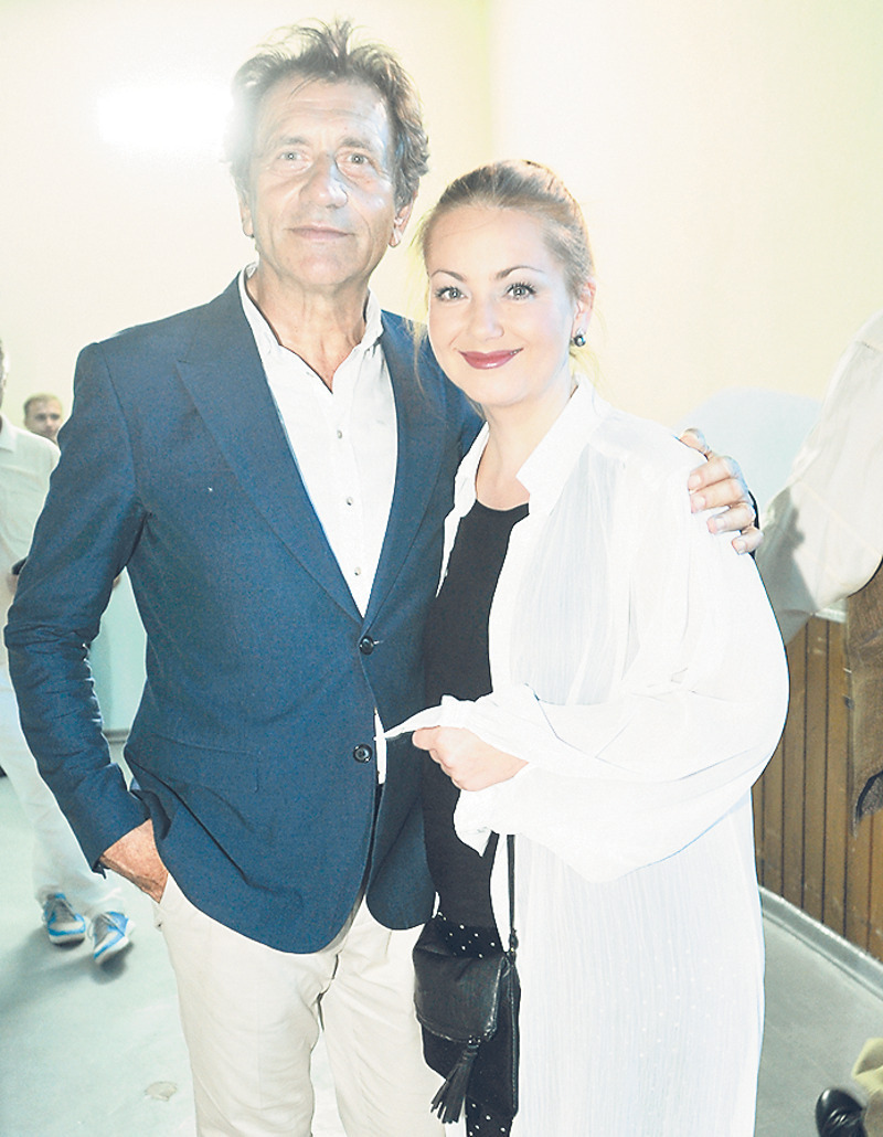 Старые друзья Ольга Будина и Евгений Князев признались, что прилететь в Анапу стоило хотя бы ради того, чтобы увидеться. В Москве это никак не получалось