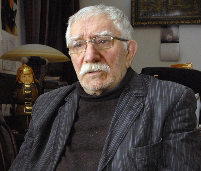 Армен Джигарханян