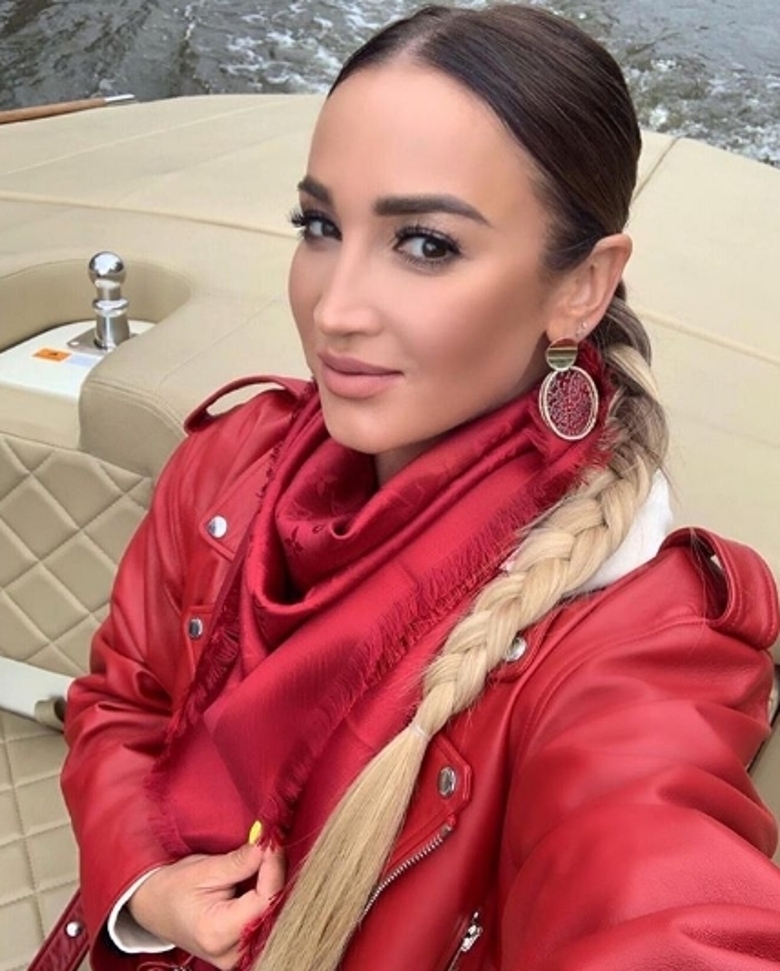 Ольга Бузова