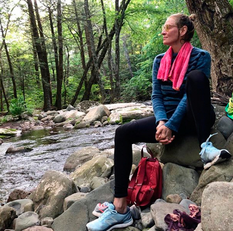 Ума Турман с дочерьми