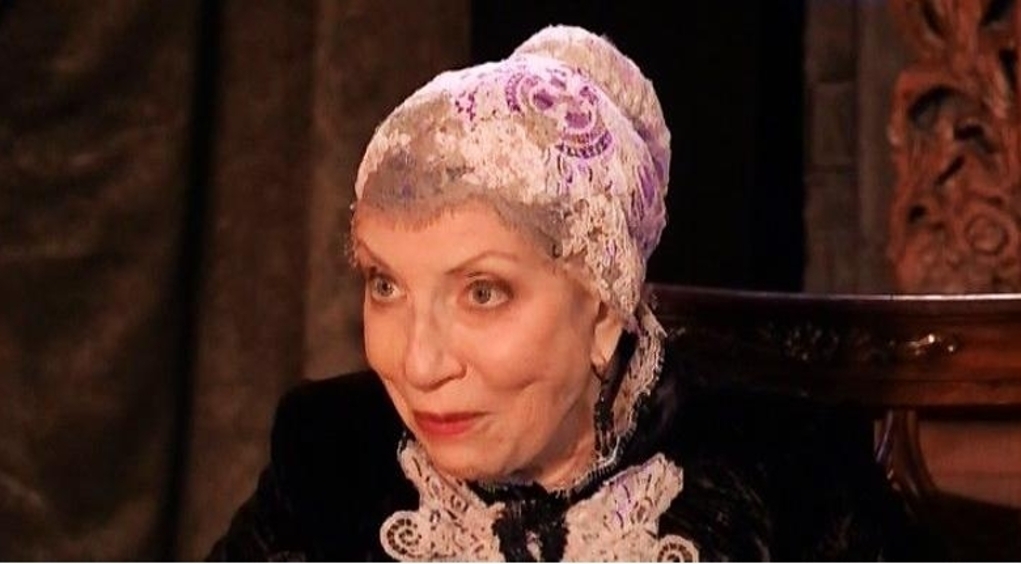 Инна Чурикова