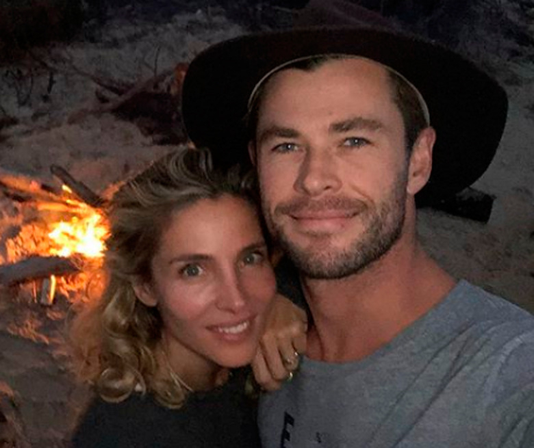 Эльза Патаки и Крис Хемсворт