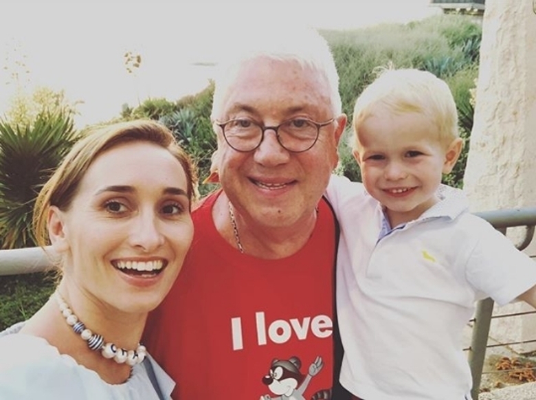 Анастасия Винокур с родными