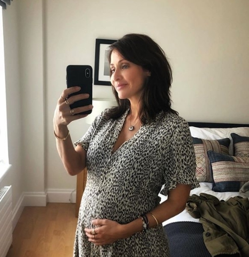 44-летняя Натали Имбрулья забеременела с помощью ЭКО и мужчины-донора