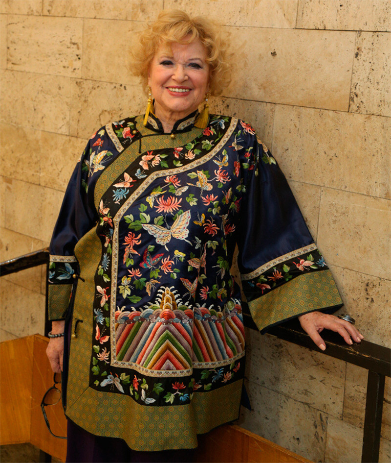 Валентина Талызина выглядела цветущей и отдохнувшей