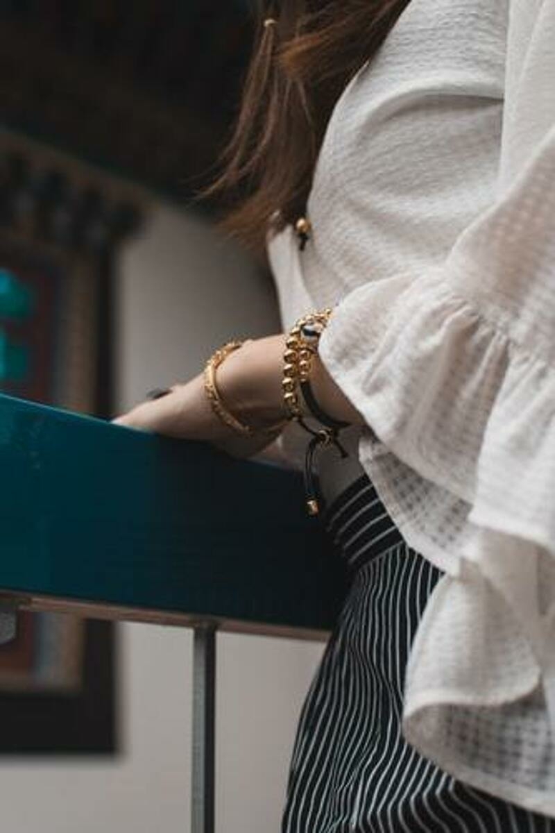 откровенно дешевая бижутерия должны исчезнуть из вашей шкатулки