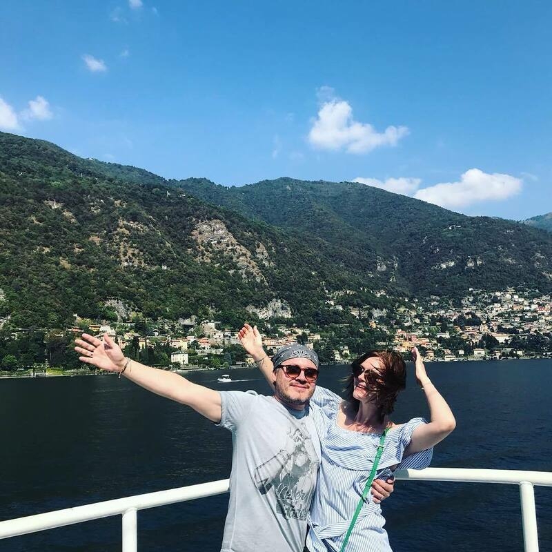 Отцом будущего ребенка стал муж Калмыковой Николай Сергеев