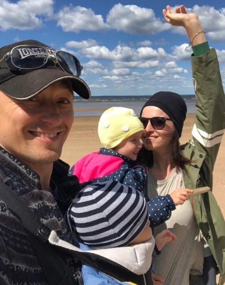 Сергей Безруков с семьей