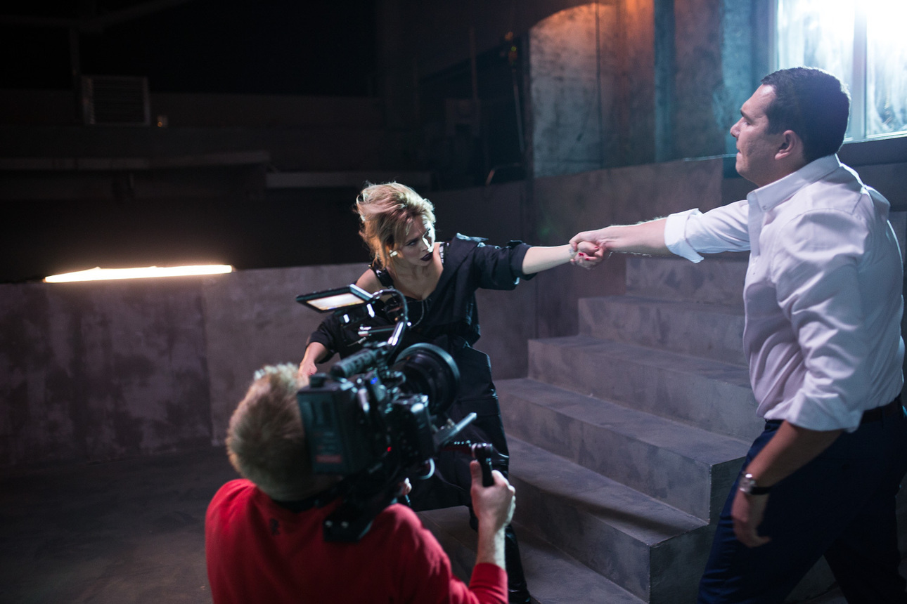 Она настолько вжилась в свою роль...