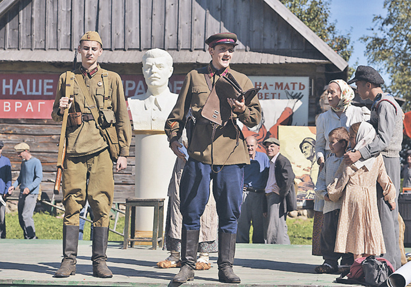 По мнению режиссера сериала, съемки проекта, который охватывает несколько десятилетий, — процесс очень сложный. Но в то же время переходить из эпоху в эпоху невероятно увлекательно