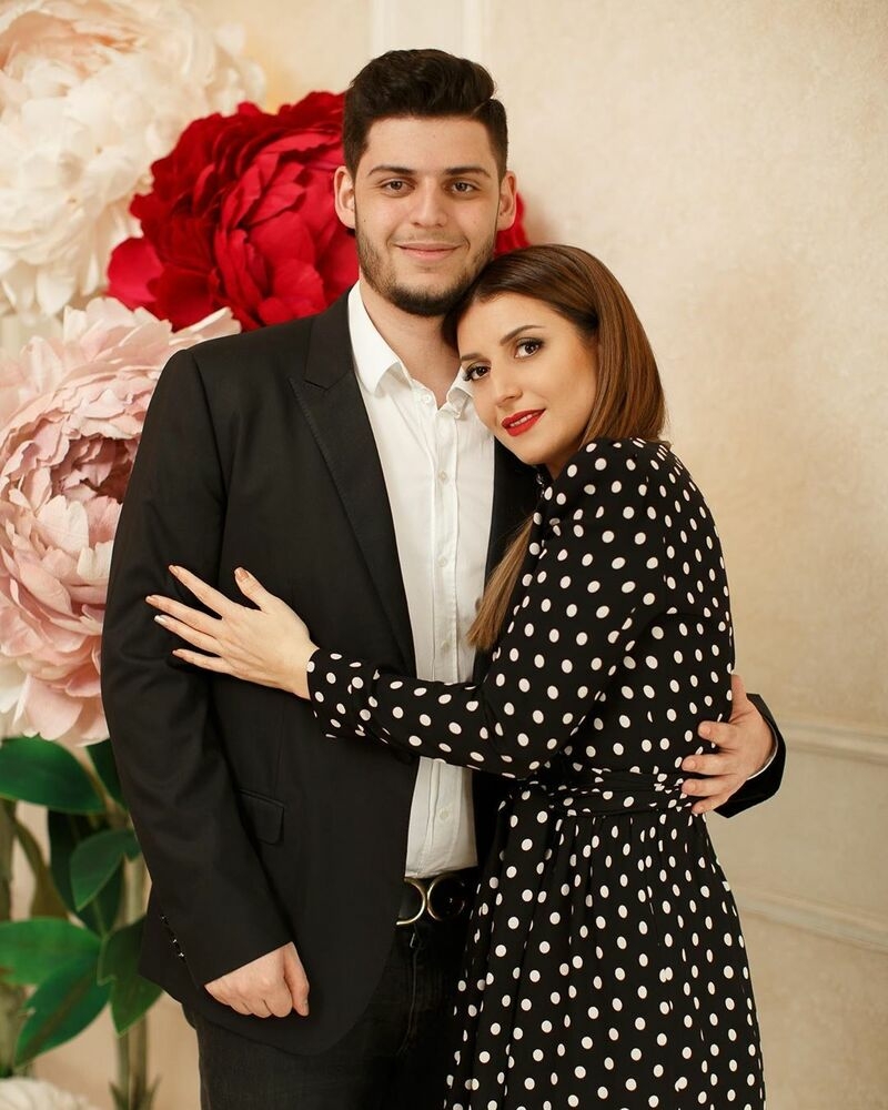 Певица со старшим сыном Михаилом