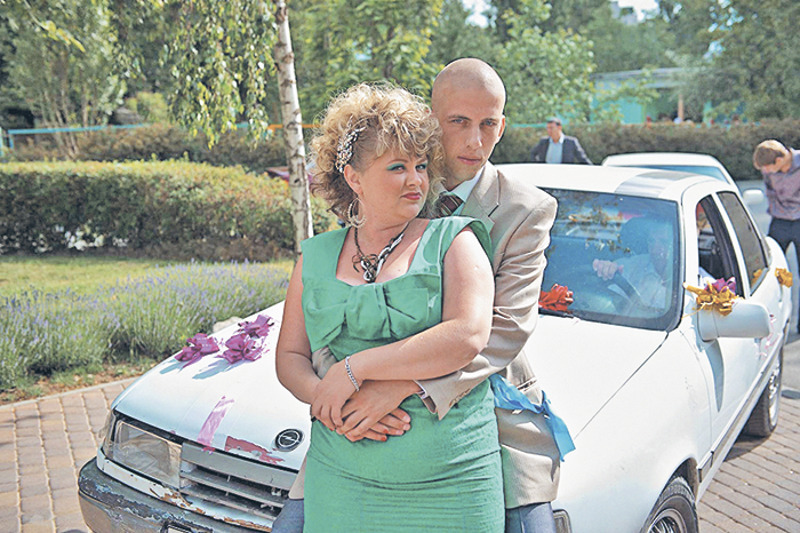 Яркая роль в комедии «Горько!» сделала Александра популярным актером, но не заложником образа гопника