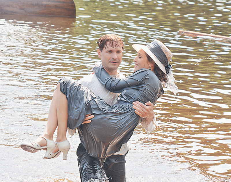 Реквизиторы, как и актеры, проделали огромную работу