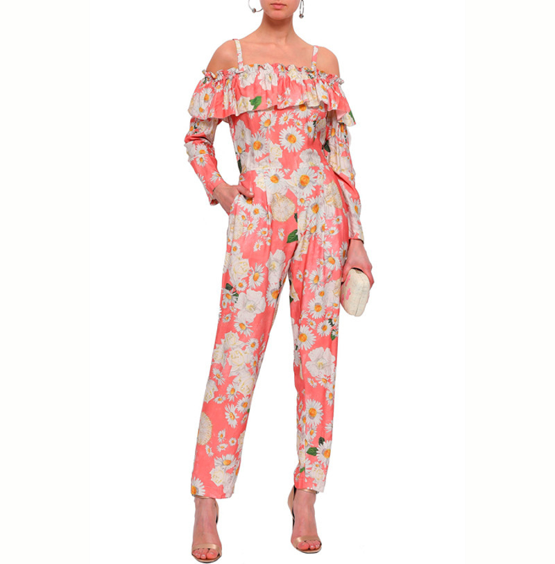 Тем, у кого небольшая грудь, подойдут такие комбинезоны