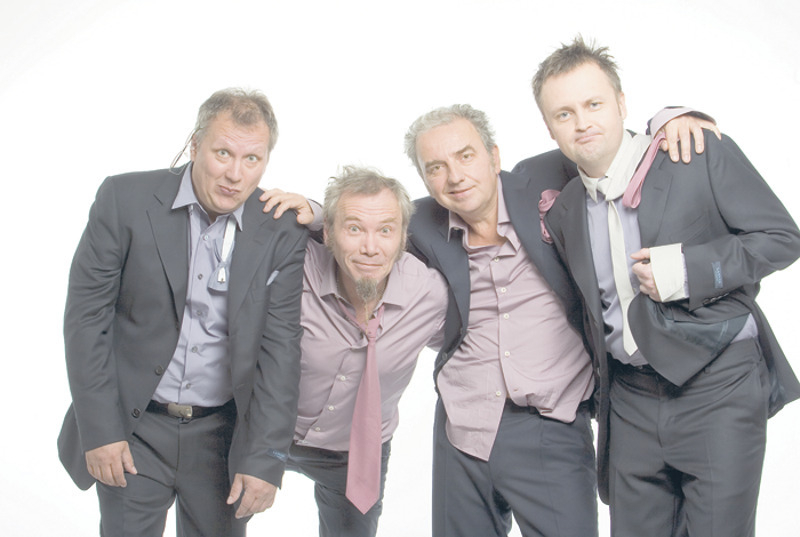 Но спустя почти тридцать пять лет «ЧайФ» — один из самых любимых рок-коллективов в стране