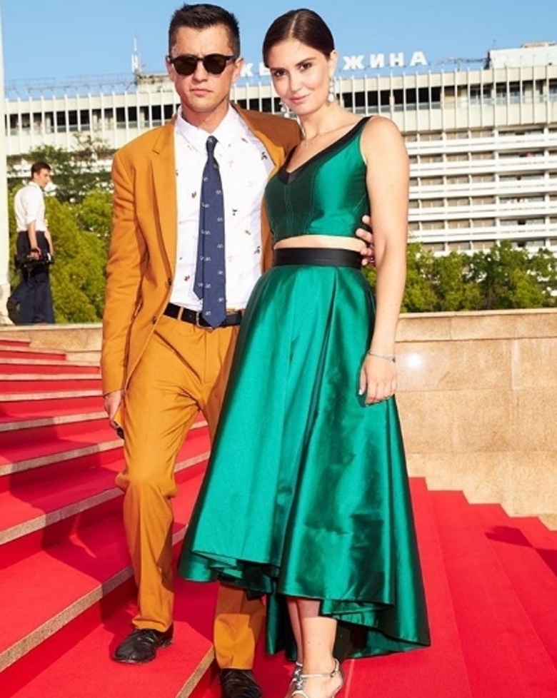 АГАТА МУЦЕНИЕЦЕ И ПАВЕЛ ПРИЛУЧНЫЙ