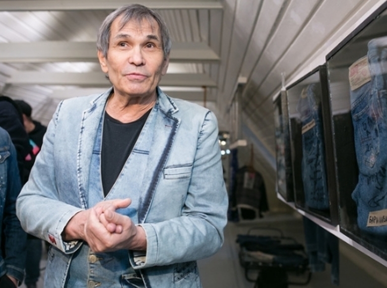 Бари Алибасов