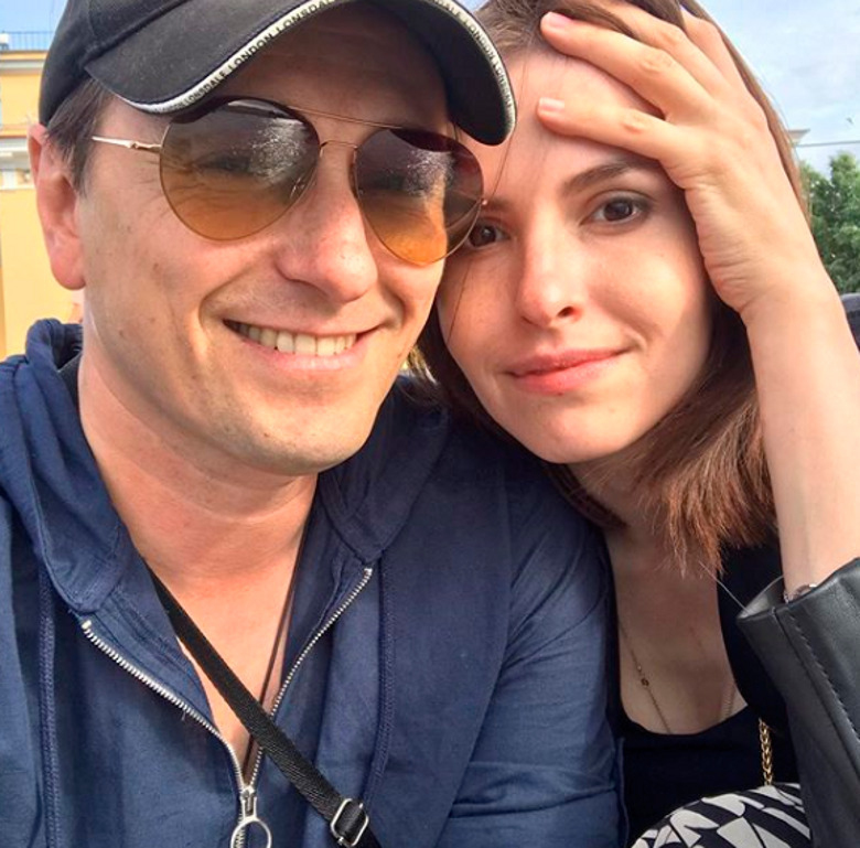 Сергей Безруков с женой Анной Матисон