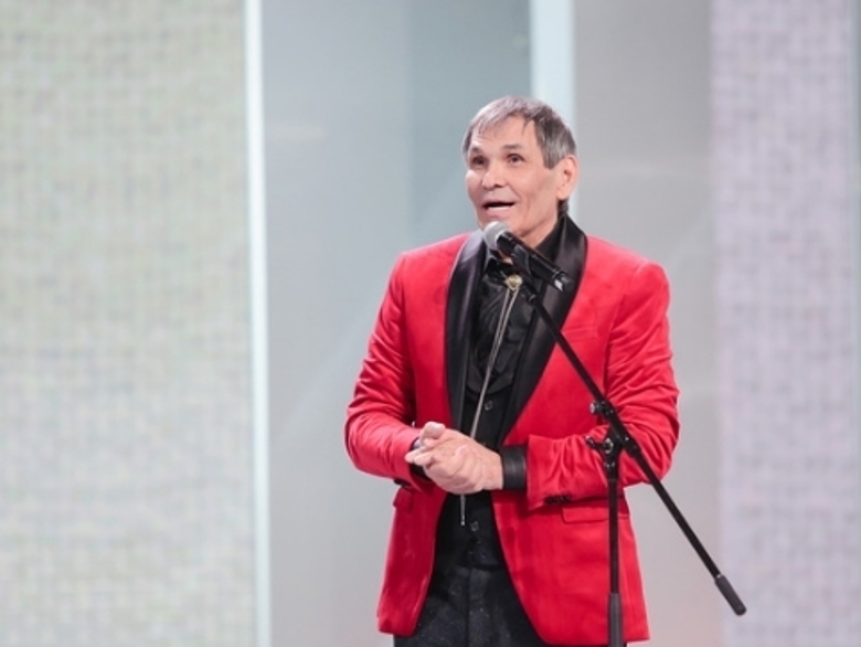 Бари Алибасов