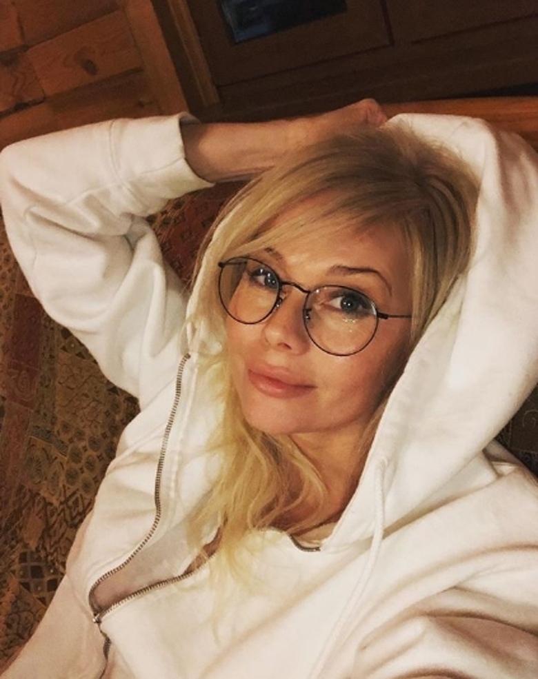 Елена Корикова