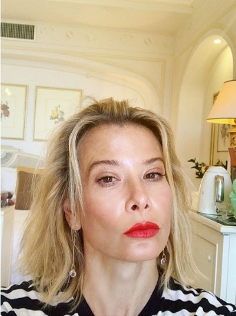 Юлия Высоцкая