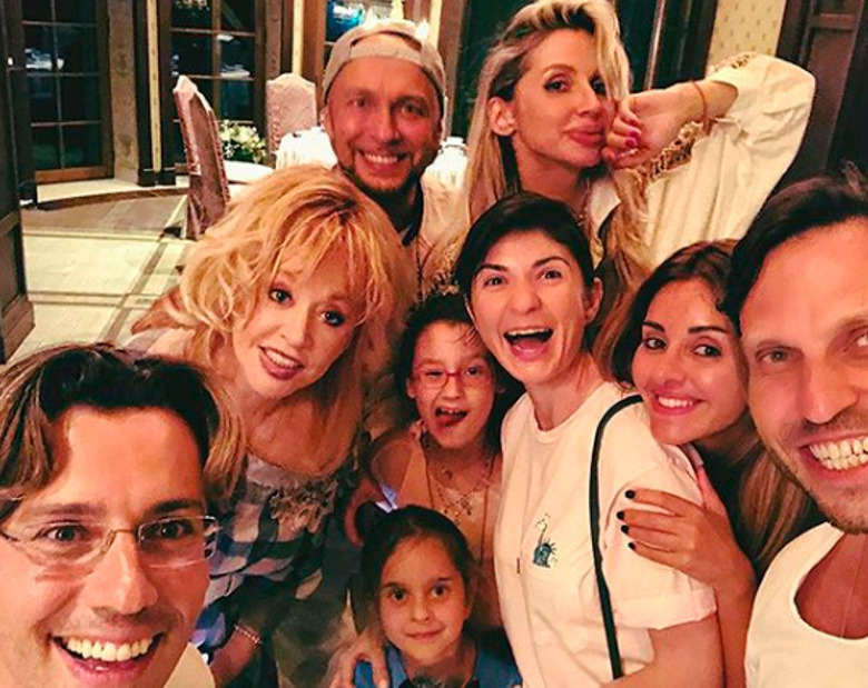 Максим Галкин, Алла Пугачева, Игорь Гуляев, Александр Ревва с женой и Светлана Лобода