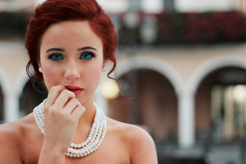 Только на подготовленную кожу праздничный макияж ляжет идеально