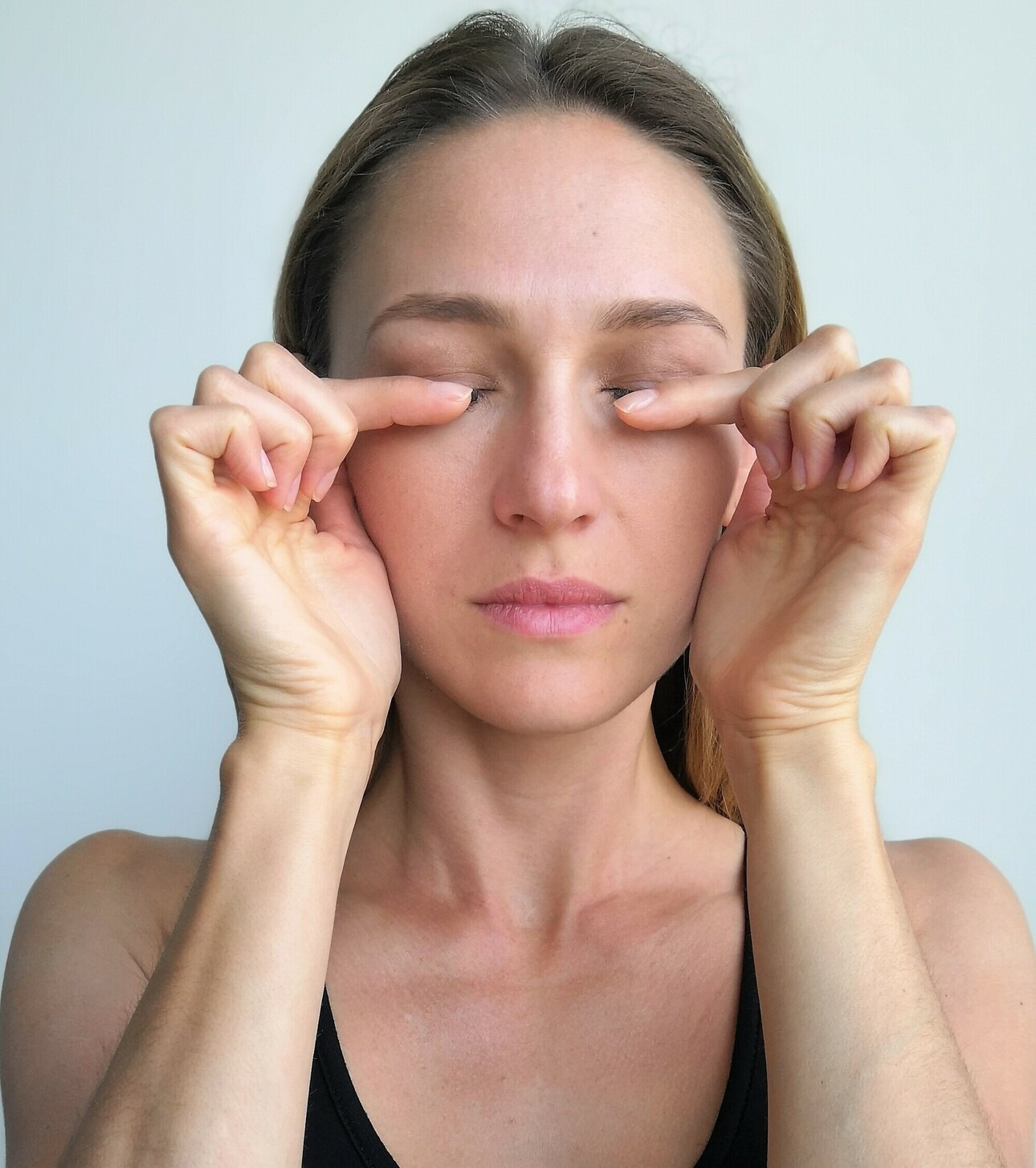 упражнение для верхних век