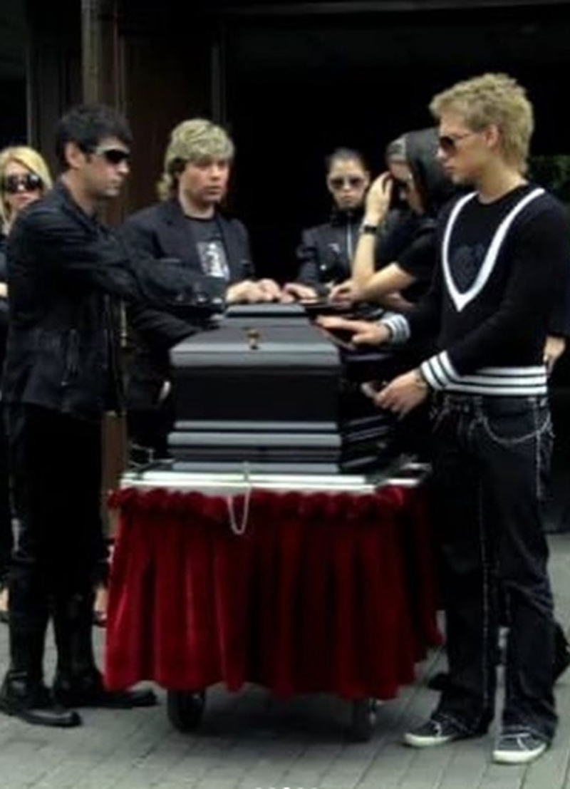 Жорин опубликовал кадры с репетиции похорон Алибасова