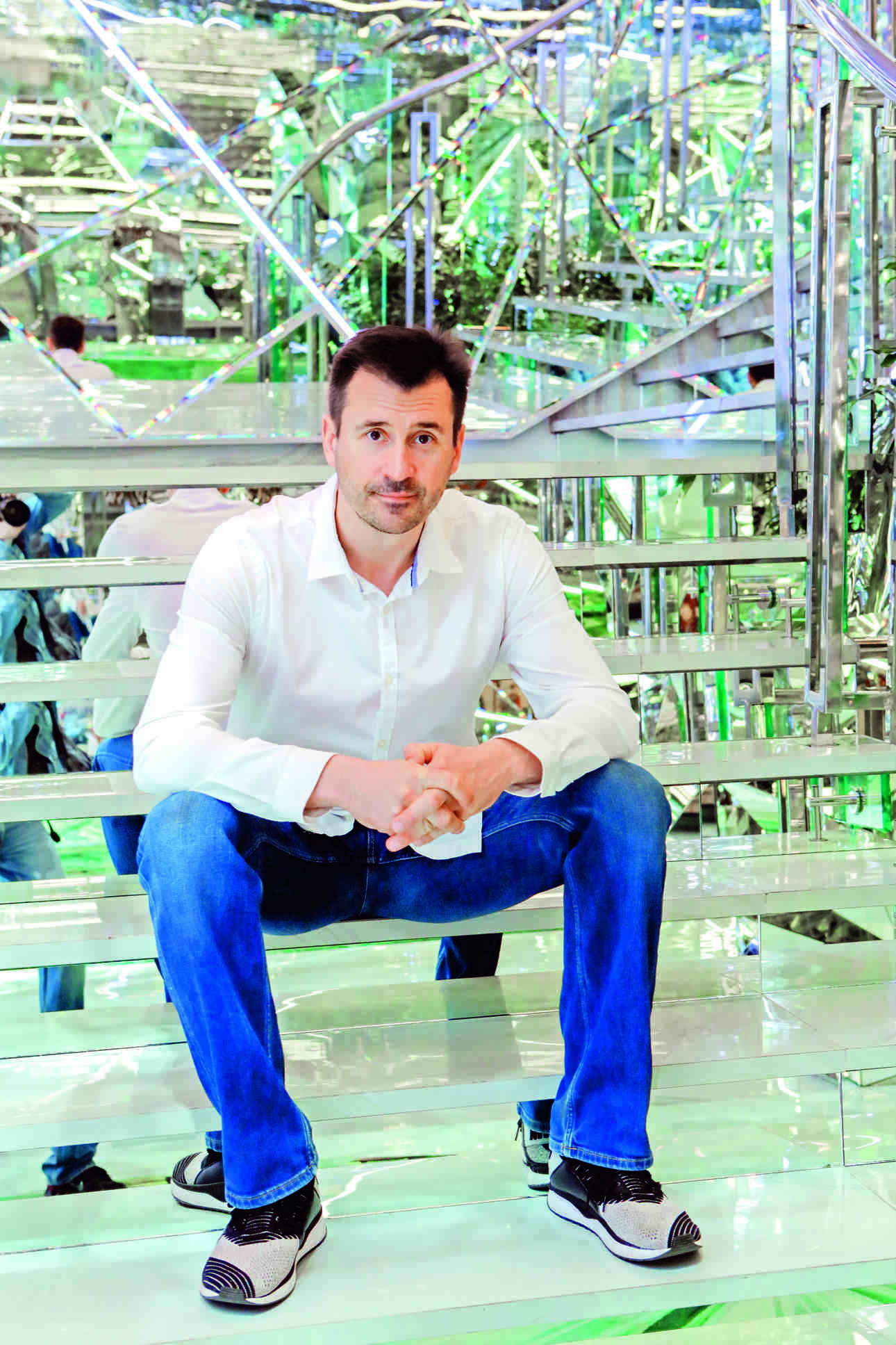 "Мне хочется чаще быть с сыном, просто сидеть рядом с ним, держать его на руках. Стал меньше высыпаться, но это ерунда!"