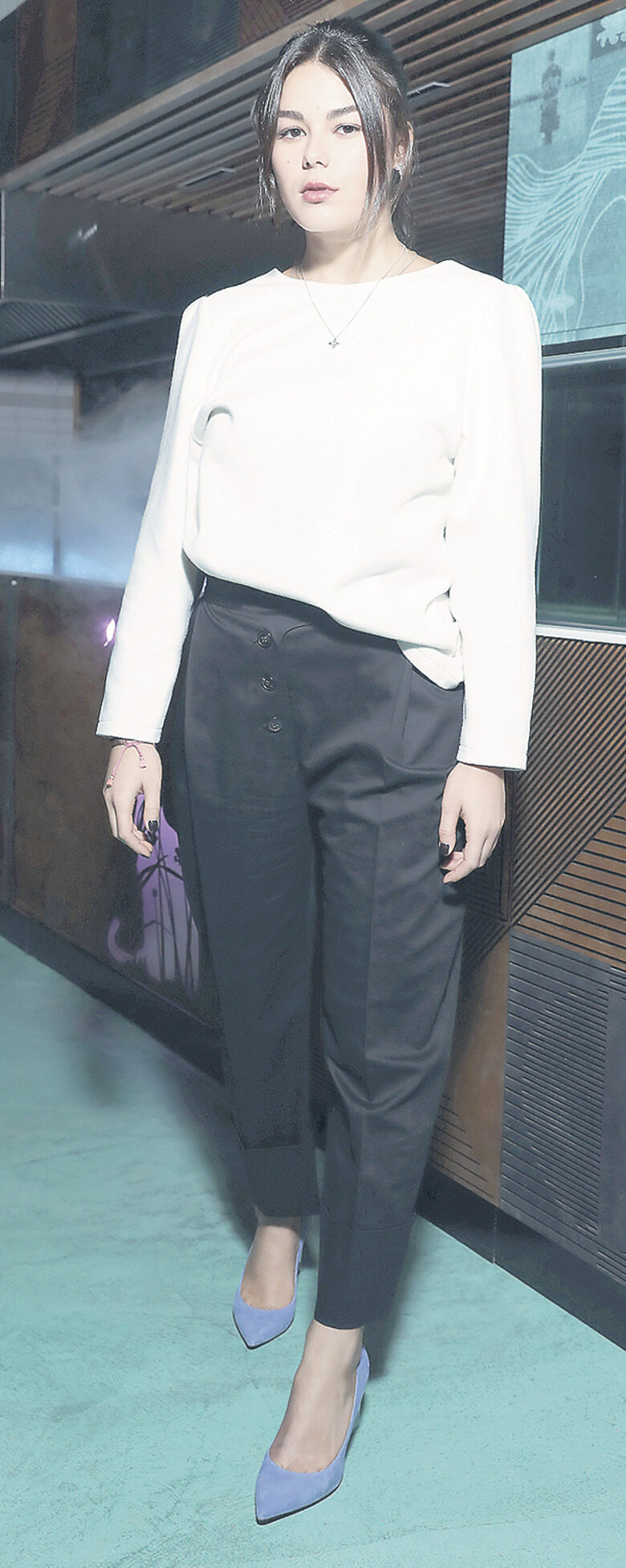 Анфисе Черных не удалось «подружить» блузку и брюки