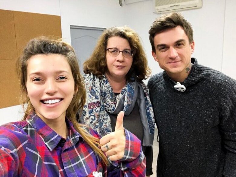 Регина Тодаренко и Влад Топалов с психологом Людмилой