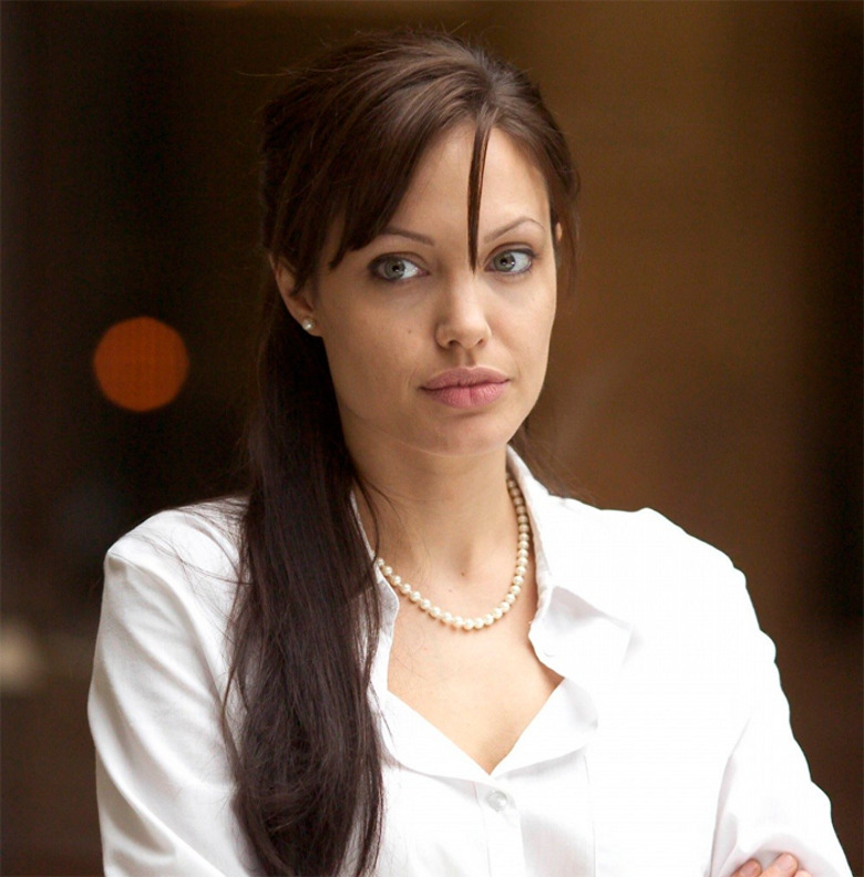 Анджелина Джоли