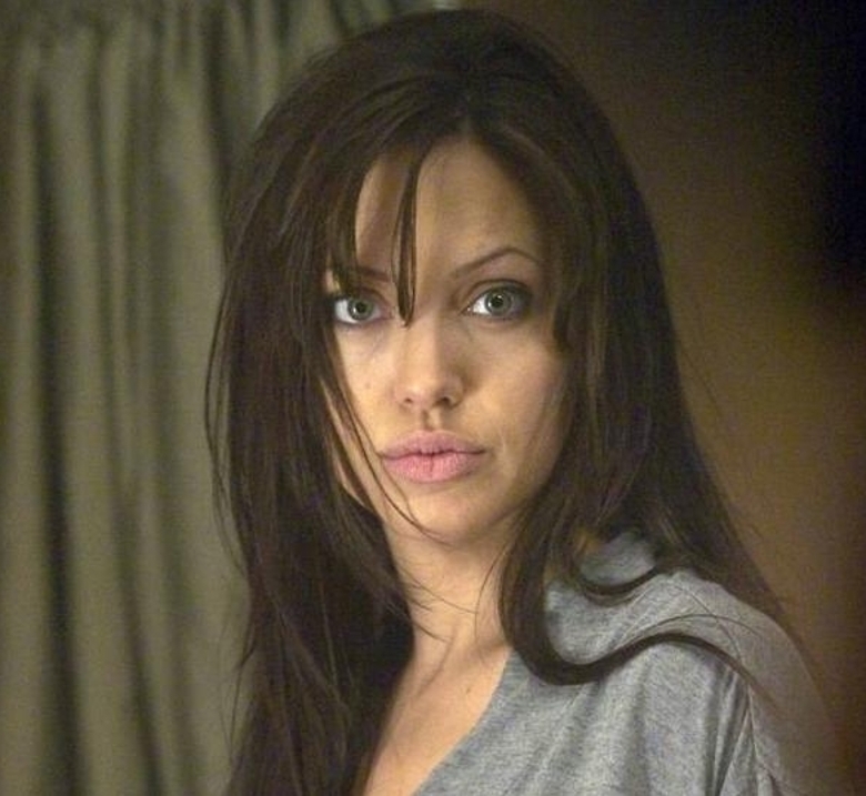 Анджелина Джоли