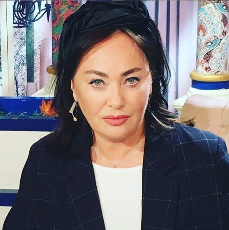 ЛАРИСА ГУЗЕЕВА