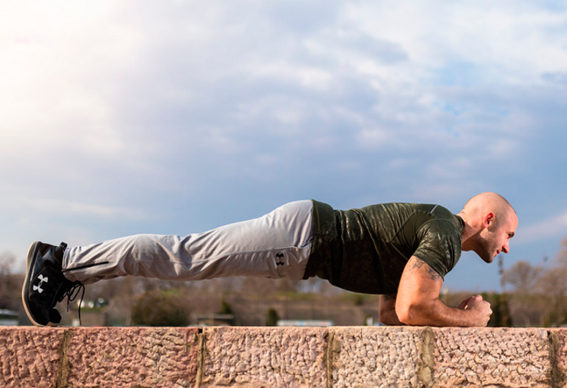 Как заниматься спортом с больной спиной?