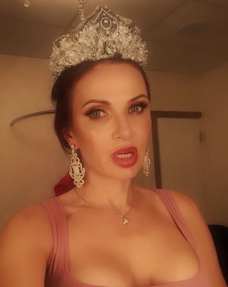 Эвелина Бледанс