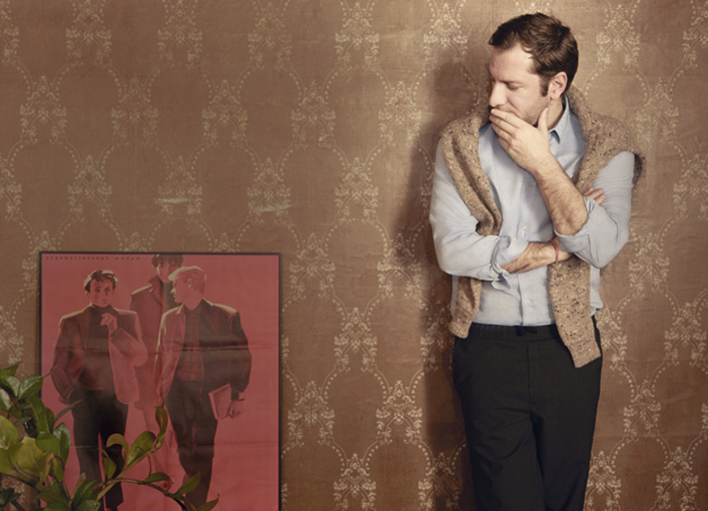 Резо Гигинеишвили. Стилист: Дора КАЗАЧЕК Визажист и стилист по волосам: Дарья ДЗЮБА Рубашка и брюки, все – Bikkembergs; джемпер, Eleventy Limited Edition