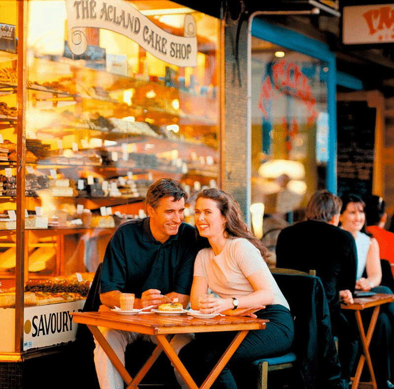 мужчине бывает тяжело слушать ваши рассказы и подругах и соседках