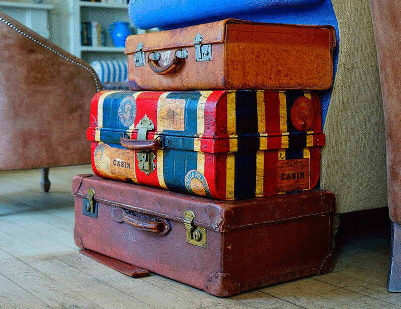 вместо лишних вещей вы можете привезти своим родным больше сувениров