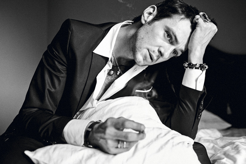 "У меня жизнь – горки. Последние несколько лет были испытанием: пришлось продать машину и жить в квартире, выставленной на продажу"